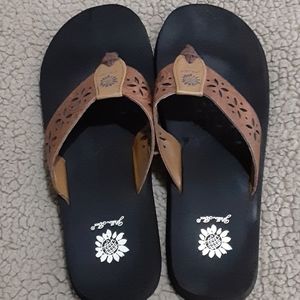 WOMENS LEATHER SANDAL SIZE 11